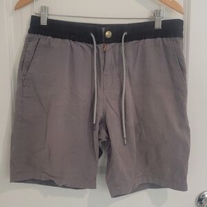 Roark Shorts Size Medium
